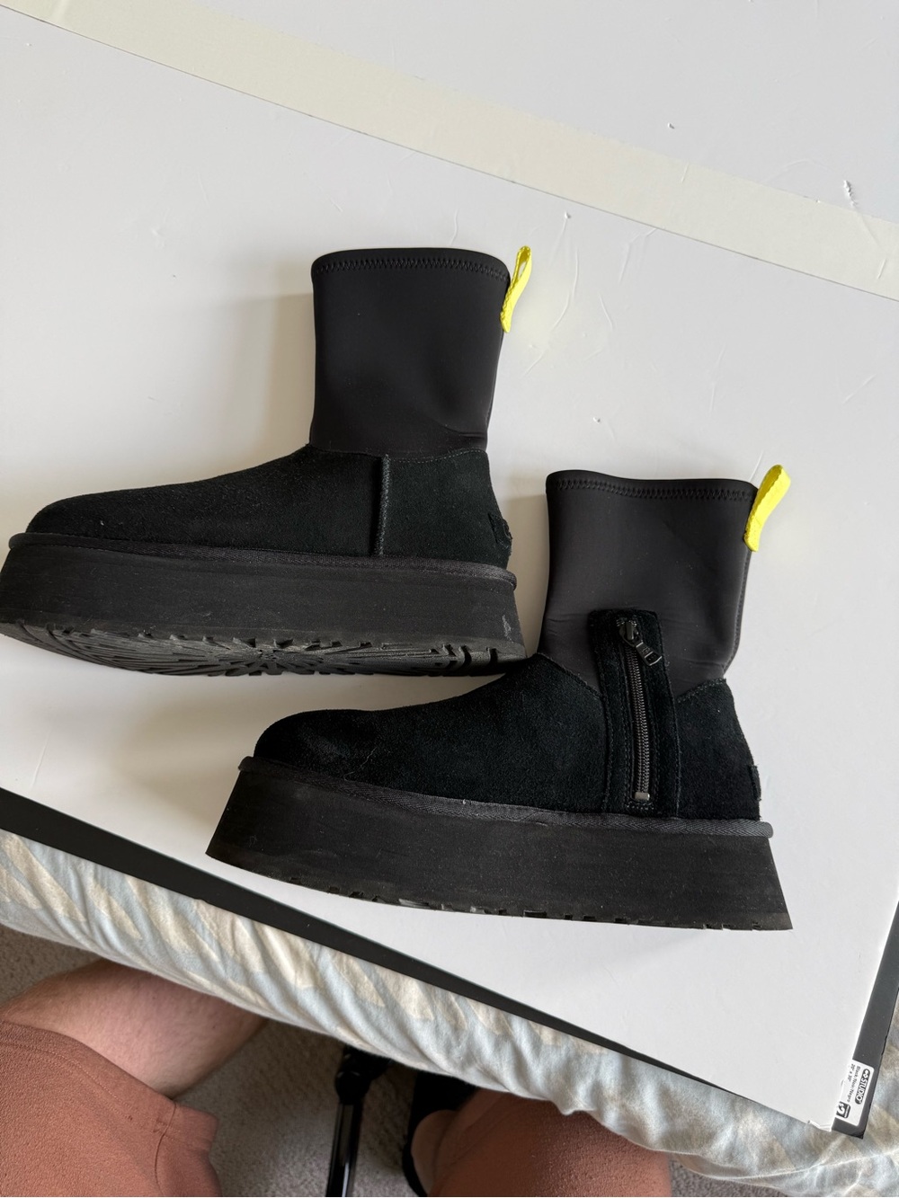 UGG Classic Dipper Platform Women’s Black Suede Leather Neoprene Boots - Size 9